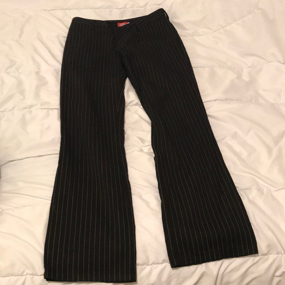 Women’s pinstripe black and white dickies size 7